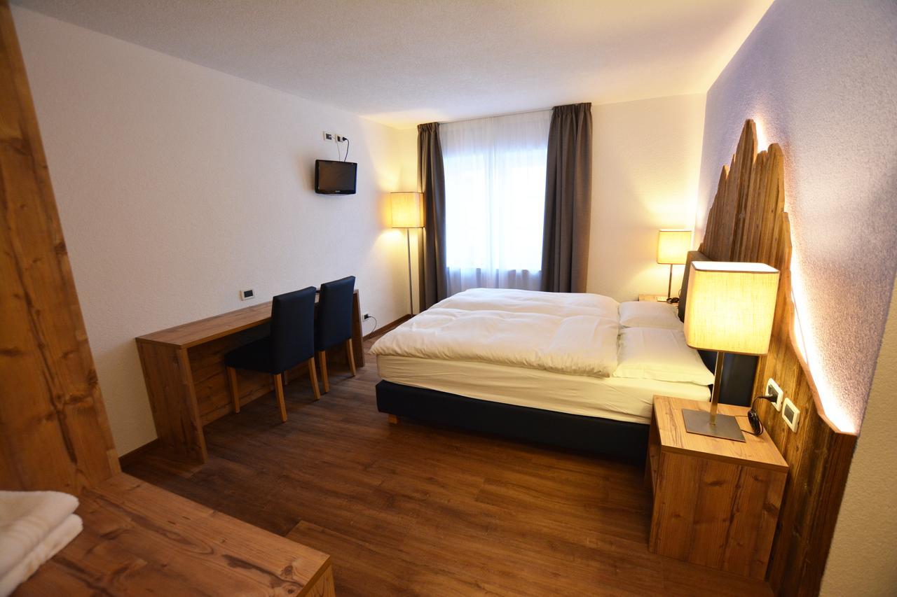 Hotel Nes Crepes Pozza di Fassa Dış mekan fotoğraf