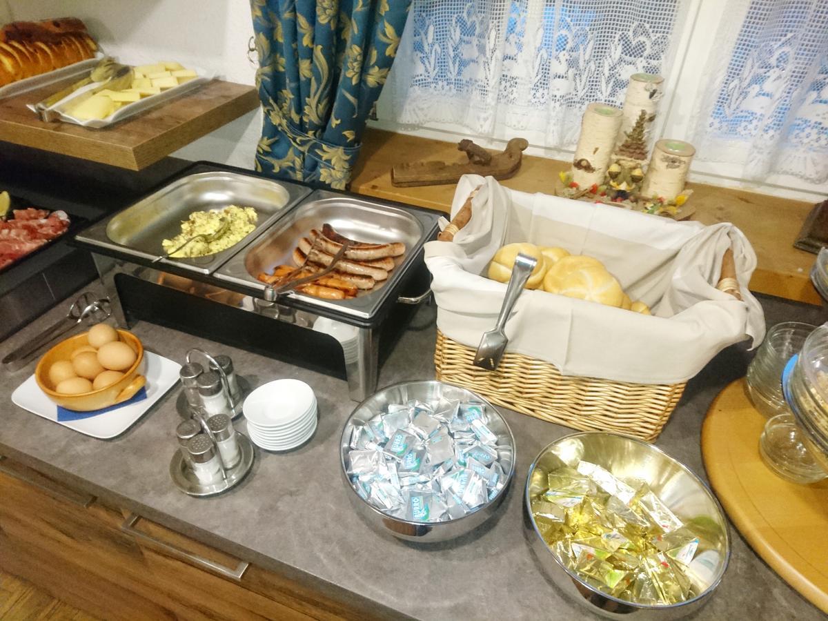 Hotel Nes Crepes Pozza di Fassa Dış mekan fotoğraf